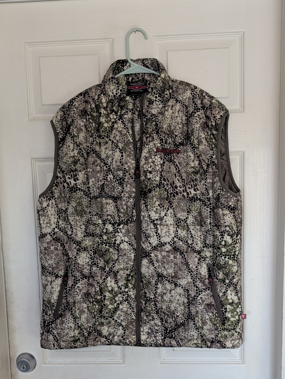 Badlands Men's High Uintas Insulated Vest Polyester Approach Camo Size XL